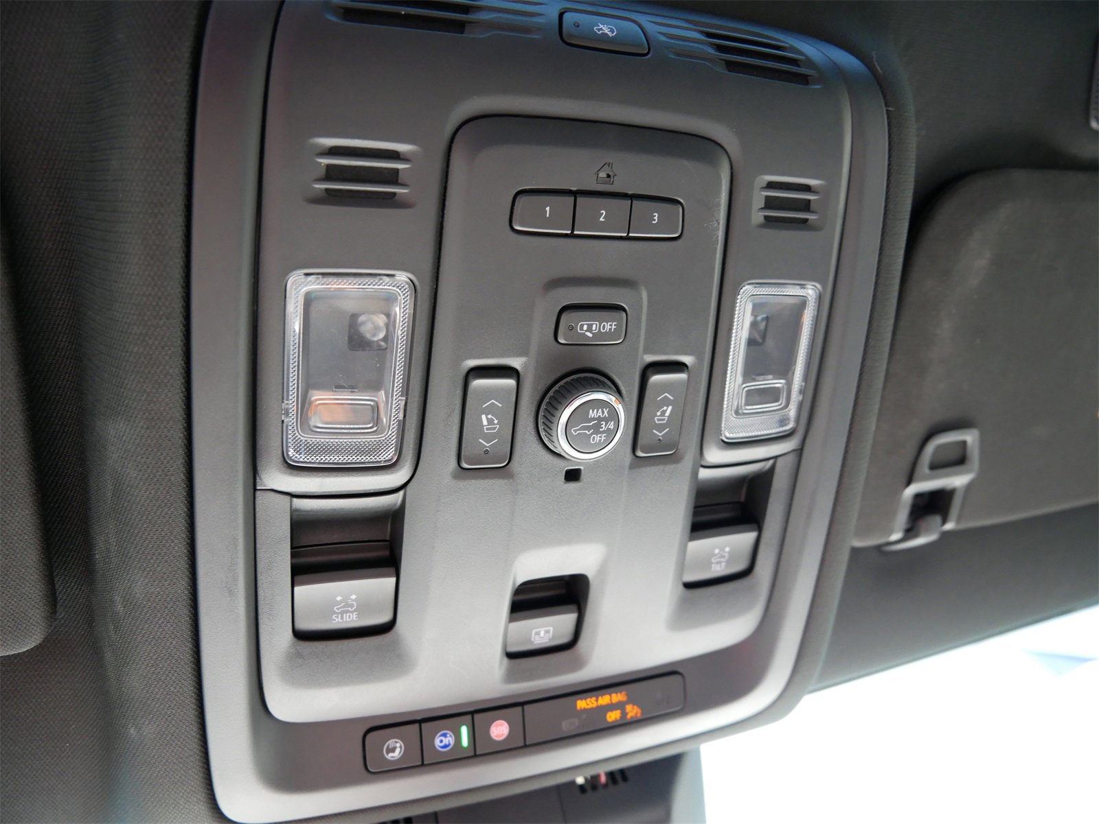 Used 2021 Cadillac Escalade Premium Luxury w/ Performance Package image 23