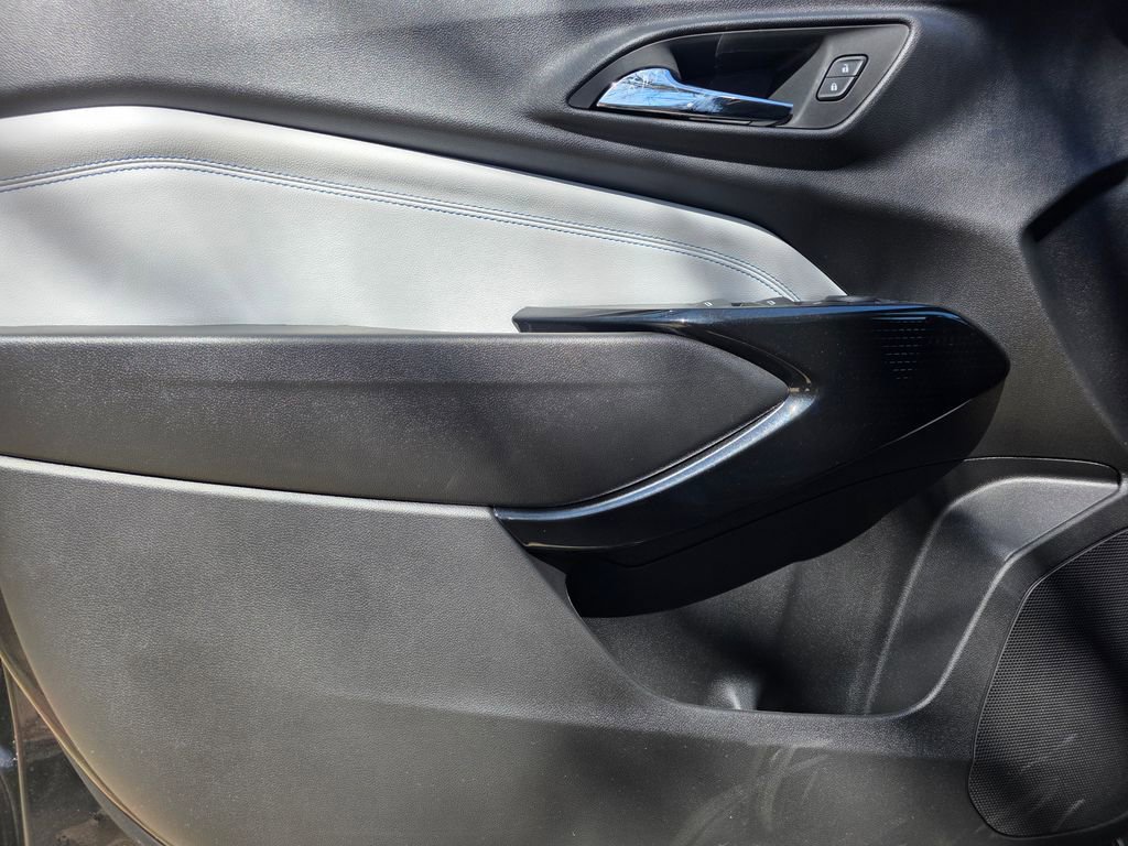 New 2026 Chevrolet Trax LT w/ Driver Confidence Package image 14