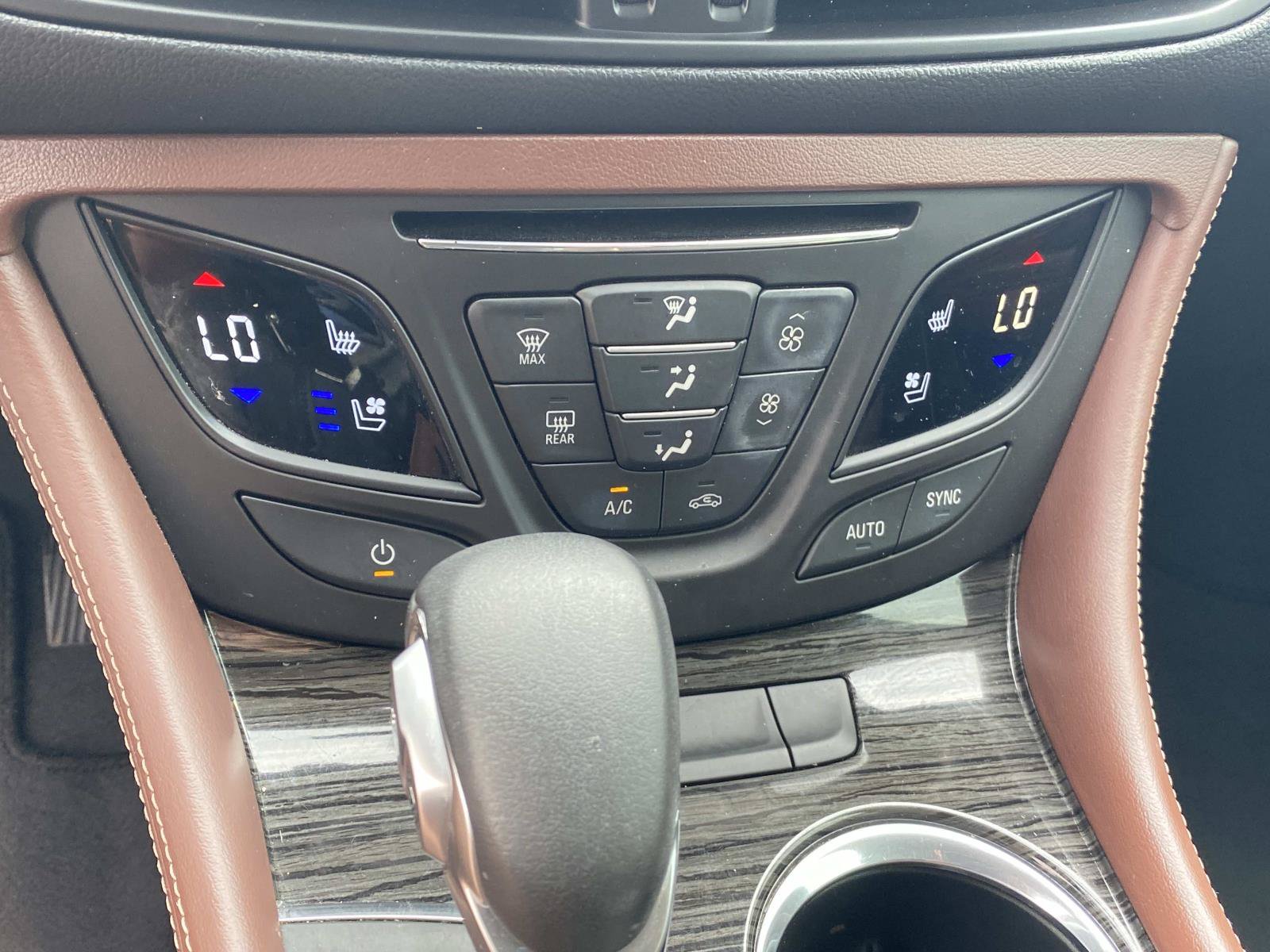 Used 2016 Buick Envision Premium AWD/4WD image 24