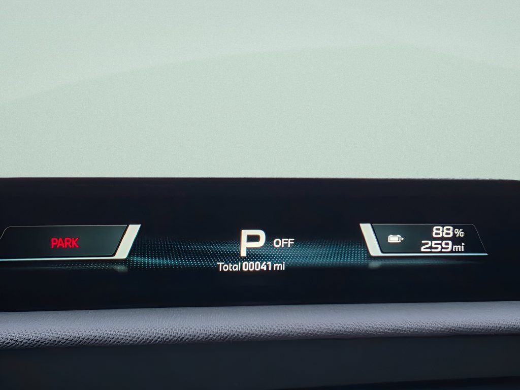 New 2027 BMW i7 xDrive60 w/ Executive Package AWD/4WD image 13