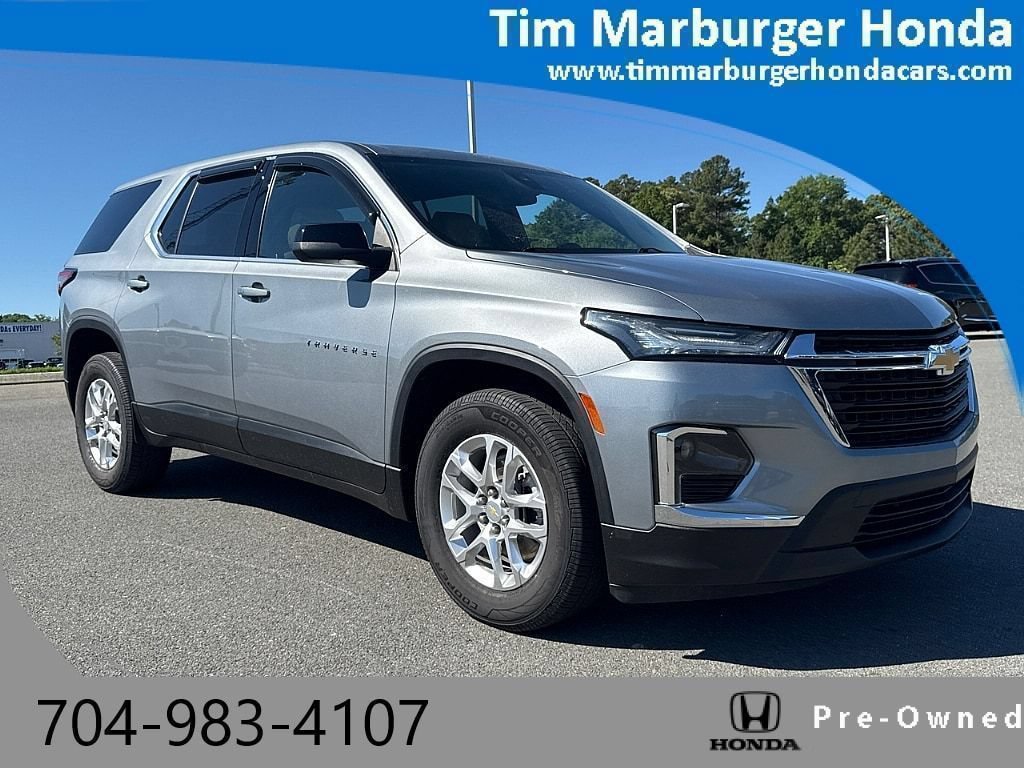 Used 2023 Chevrolet Traverse LS FWD video 1