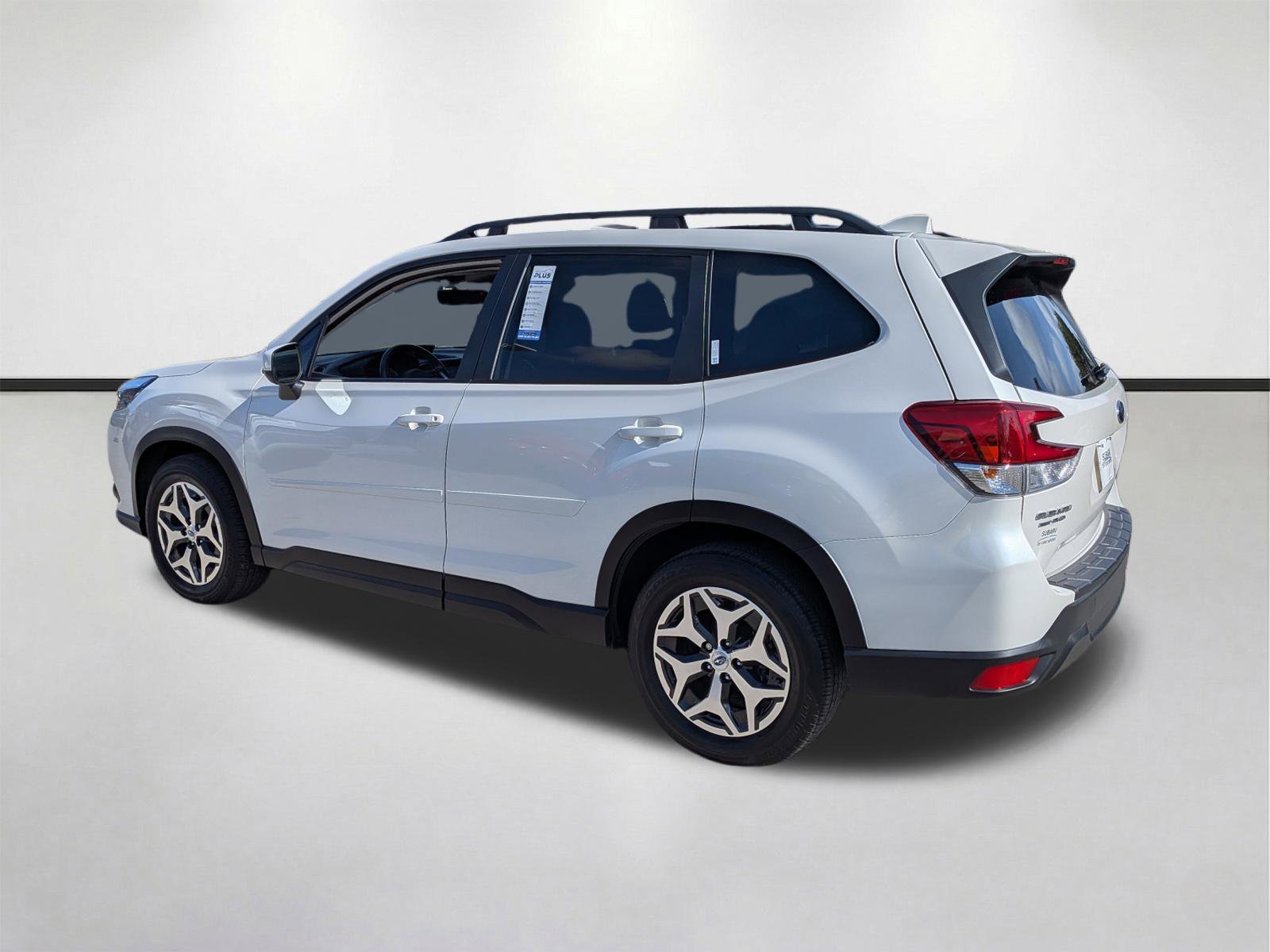 Certified 2022 Subaru Forester Premium w/ Popular Package #1 AWD/4WD image 6