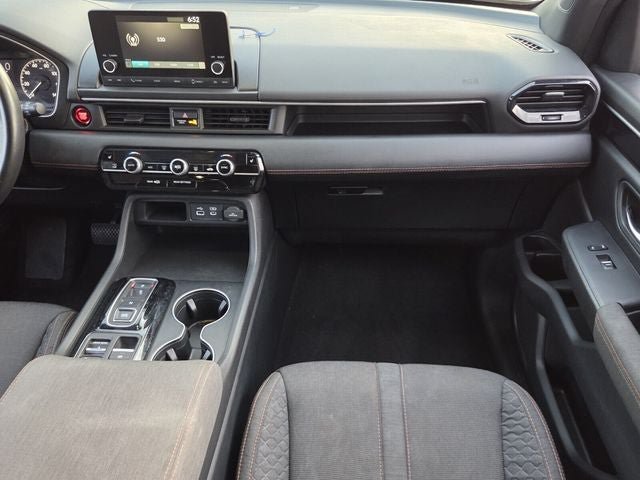 Used 2023 Honda Pilot Sport image 13