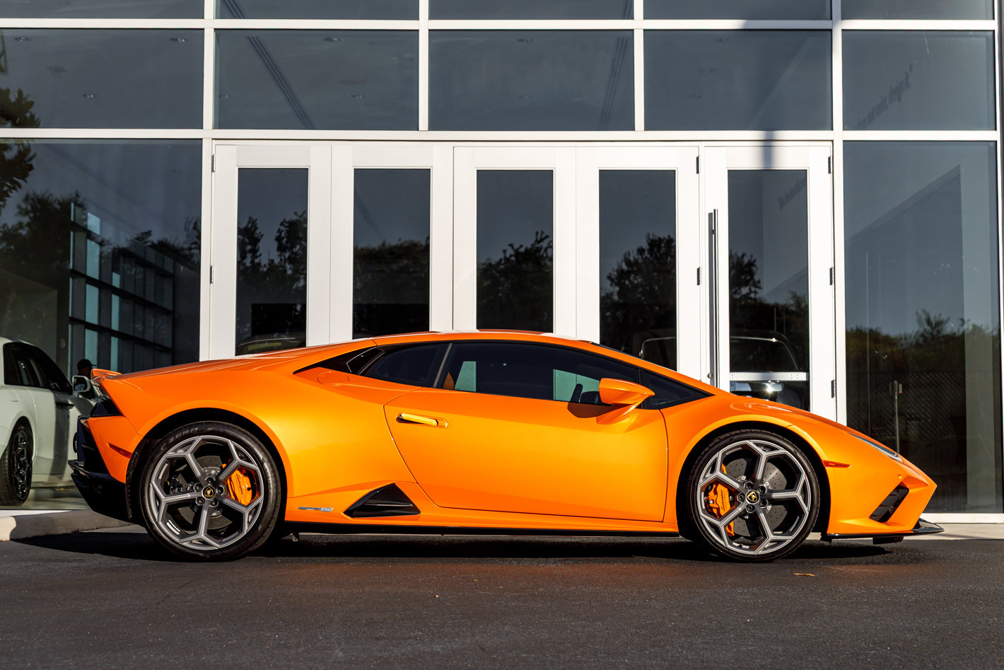 Used 2023 Lamborghini Huracan EVO RWD image 16