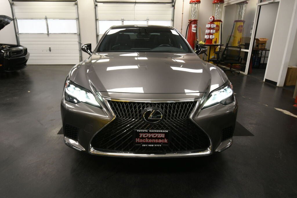 Used 2023 Lexus LS 500 AWD image 3