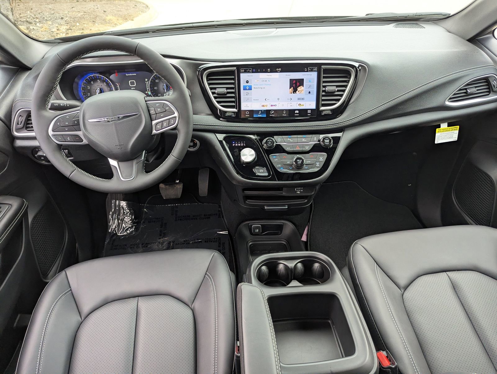 New 2026 Chrysler Pacifica Select image 4