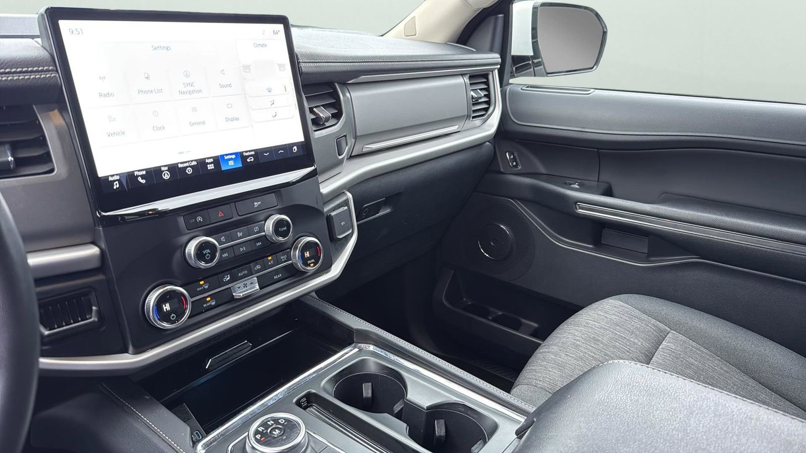 Used 2023 Ford Expedition XLT image 20