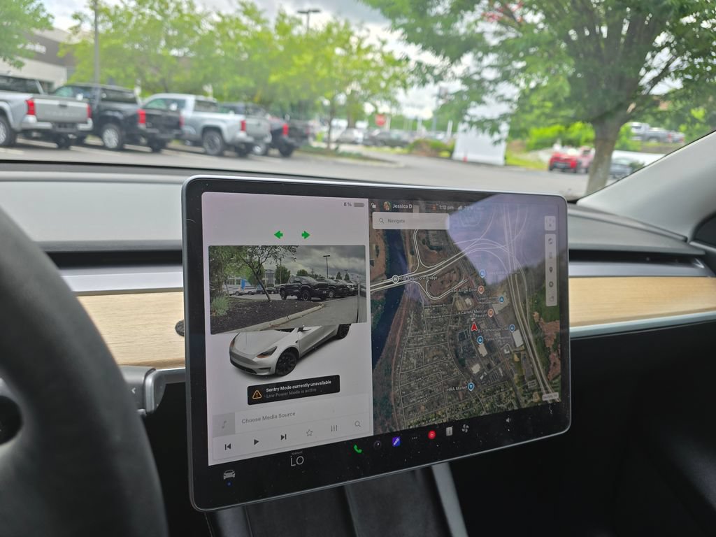 Used 2021 Tesla Model Y Long Range AWD/4WD image 21