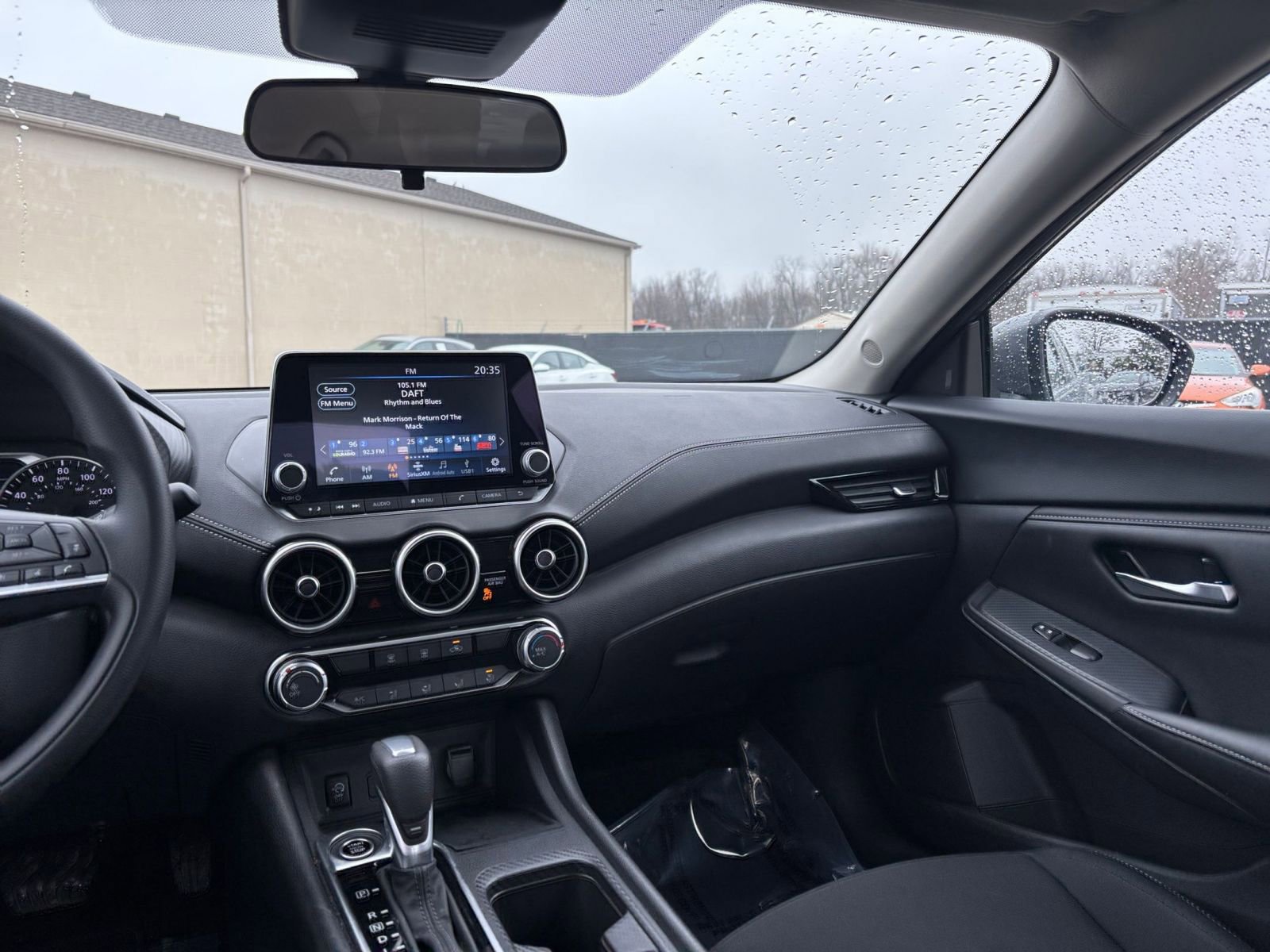 Used 2025 Nissan Sentra SV image 33