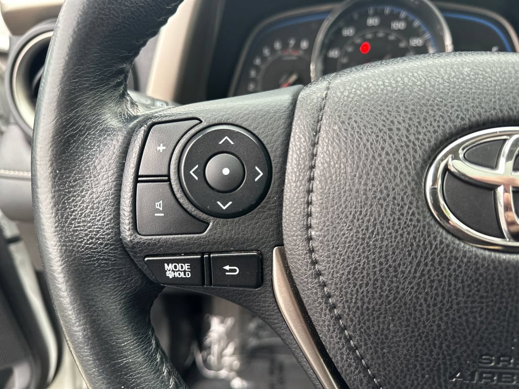 Used 2015 Toyota RAV4 Limited w/ Technology Package AWD/4WD image 19