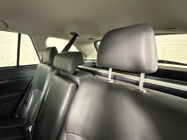 Used 2013 Subaru Outback 2.5i Limited w/ Moonroof Pkg AWD/4WD image 24