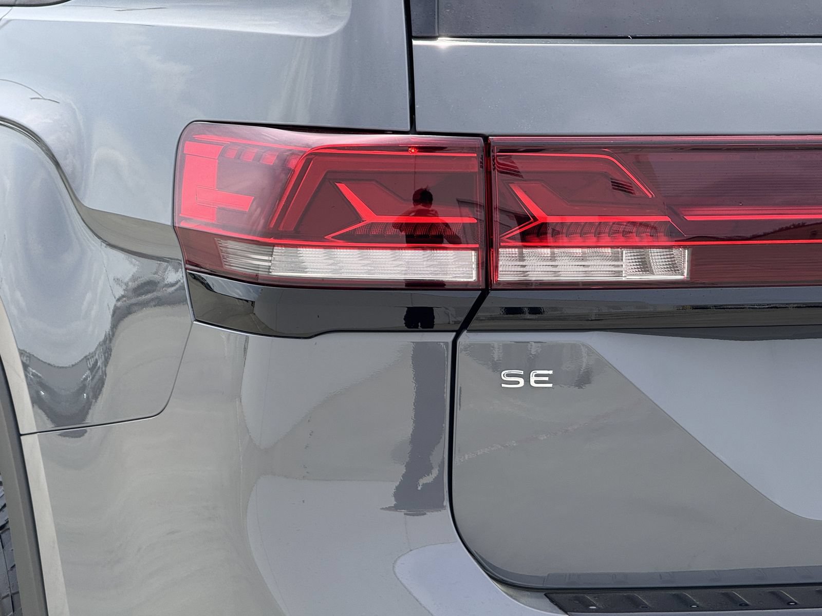 New 2026 Volkswagen Atlas Peak Edition AWD/4WD image 13