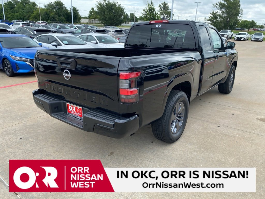 New 2025 Nissan Frontier SV image 5