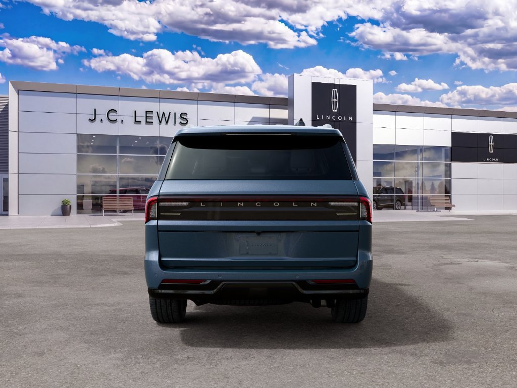 New 2027 Lincoln Navigator Reserve AWD/4WD image 5
