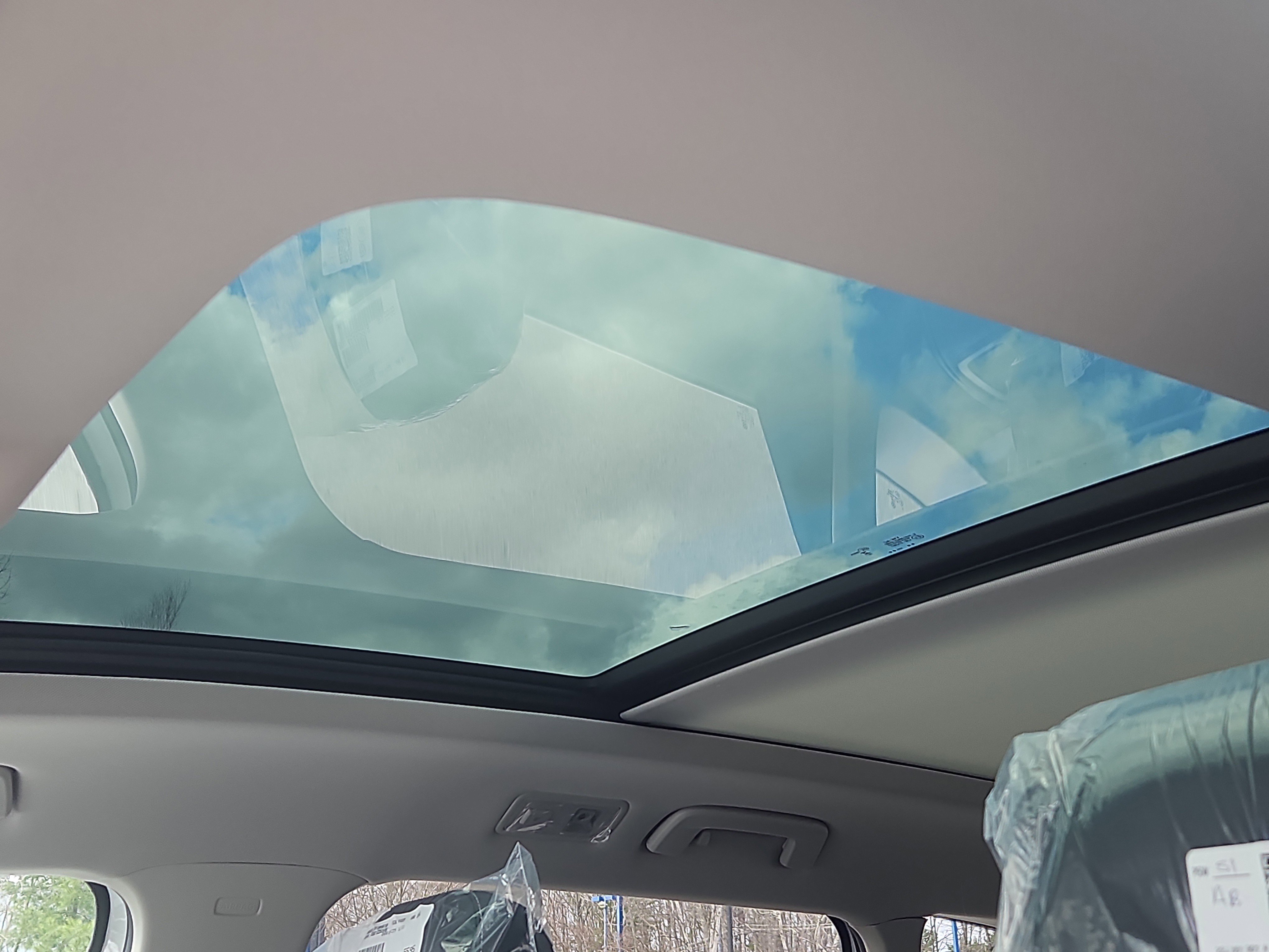 New 2026 Volkswagen Taos SE image 6