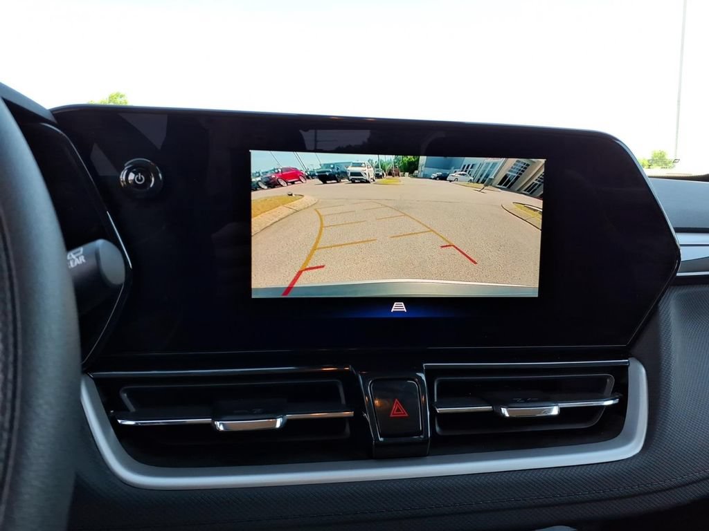 Used 2025 Chevrolet TrailBlazer LT AWD/4WD image 12