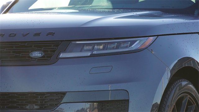Used 2024 Land Rover Range Rover Sport Dynamic SE image 3
