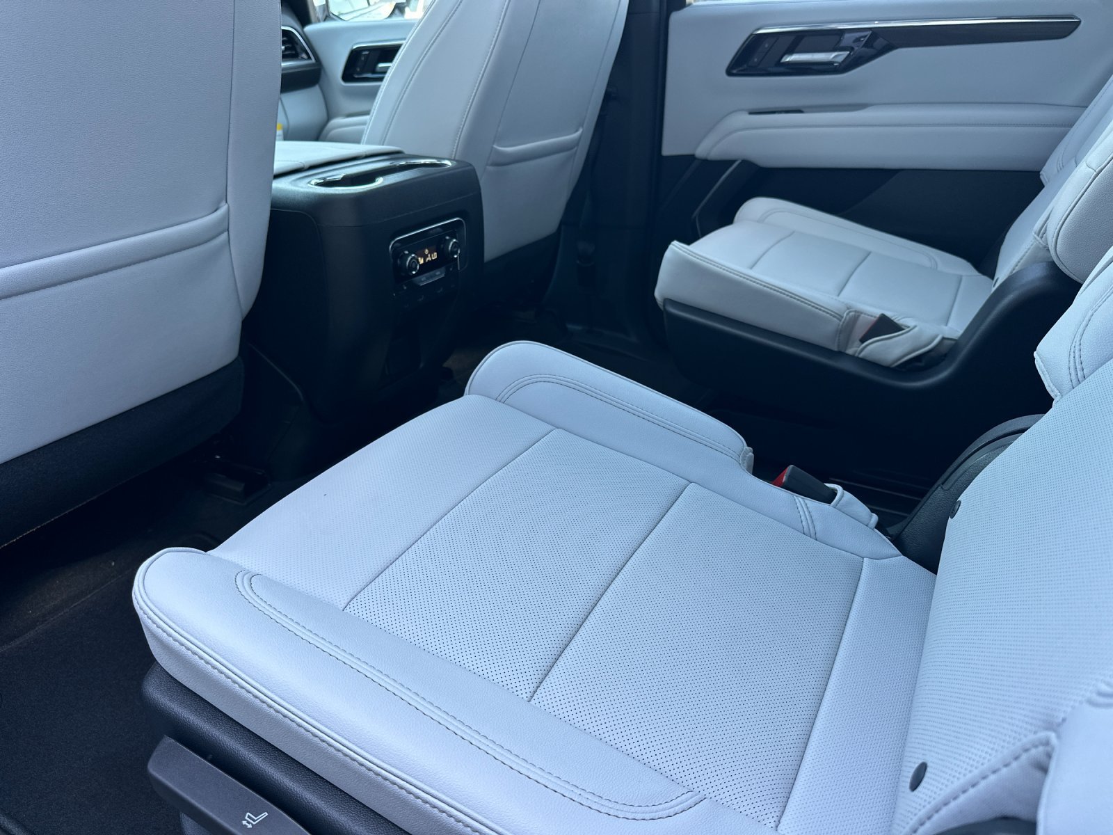 New 2026 Chevrolet Tahoe Premier AWD/4WD image 12