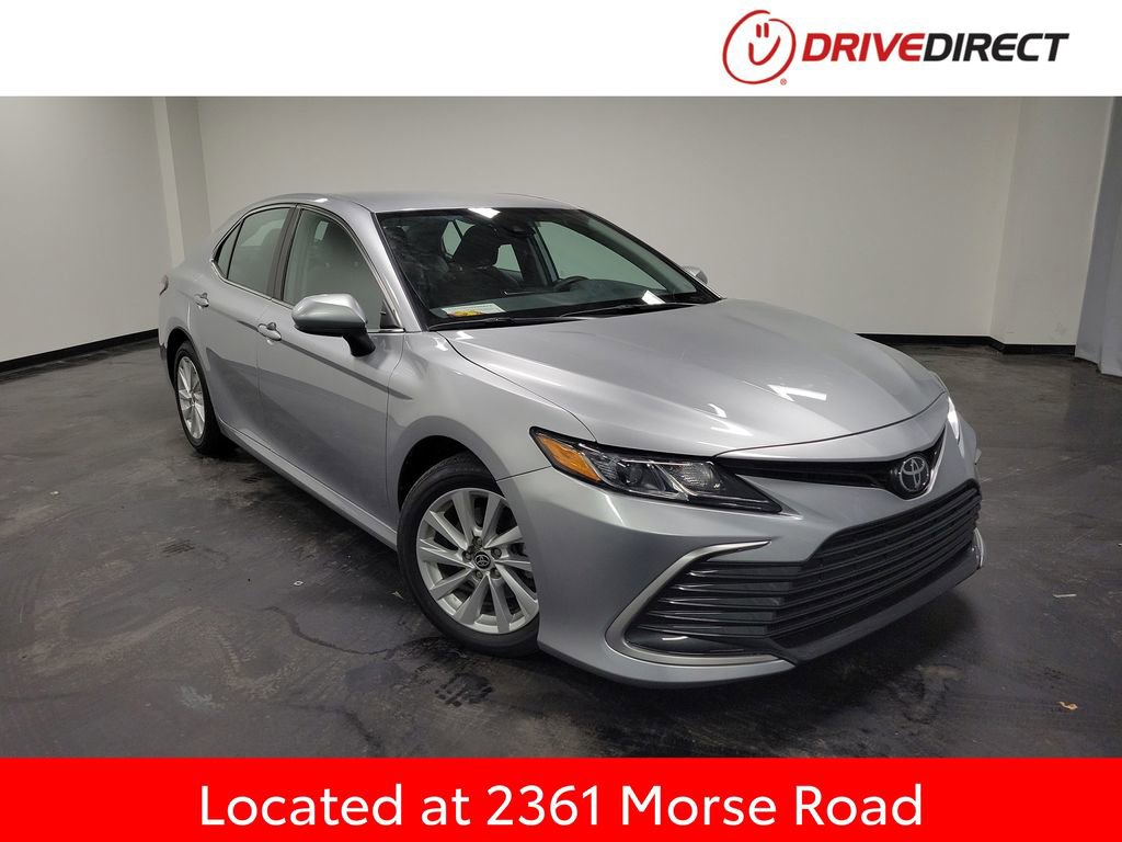 Used 2023 Toyota Camry LE image 1