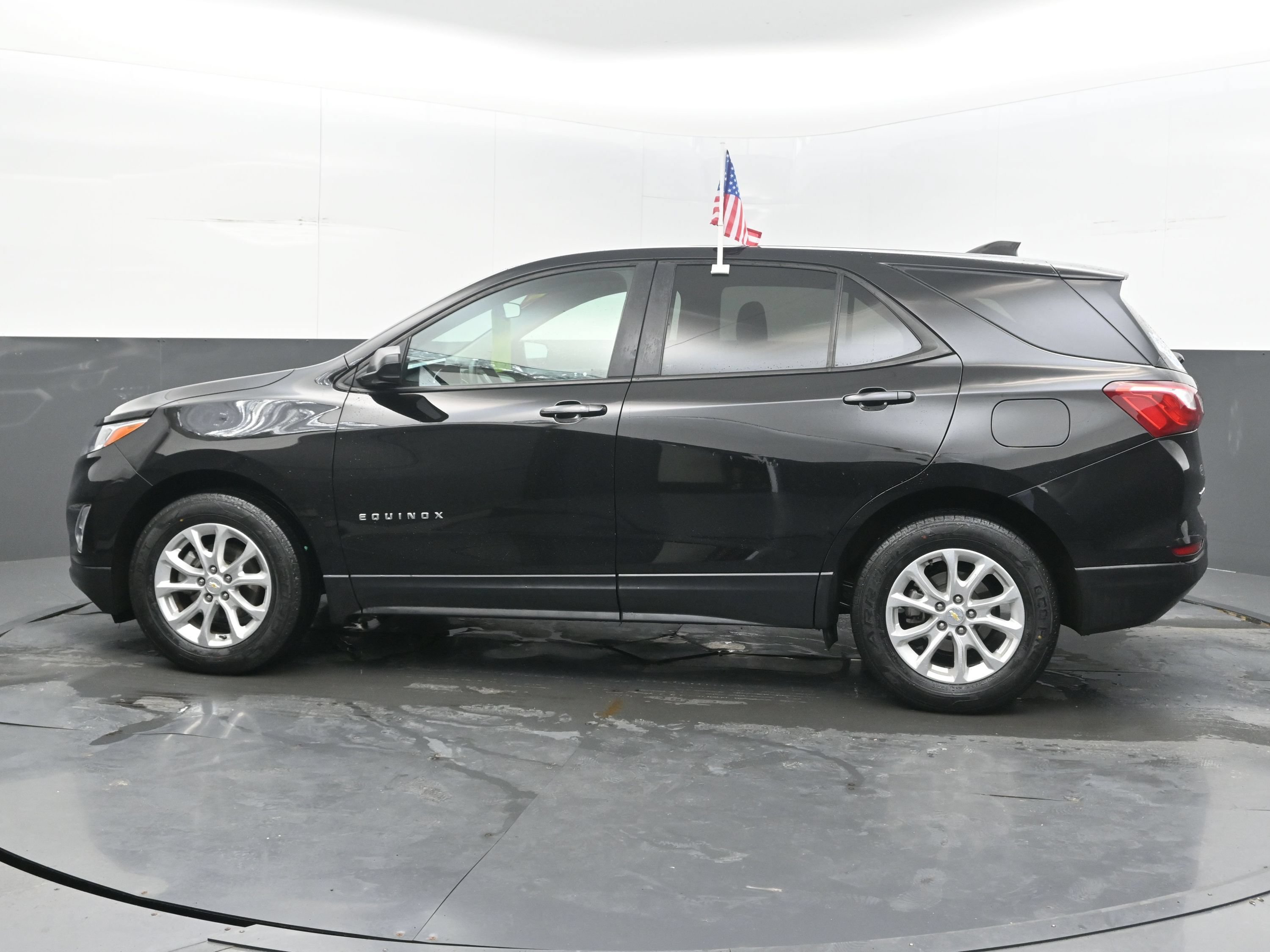 Used 2021 Chevrolet Equinox LS w/ LS Convenience Package FWD image 7