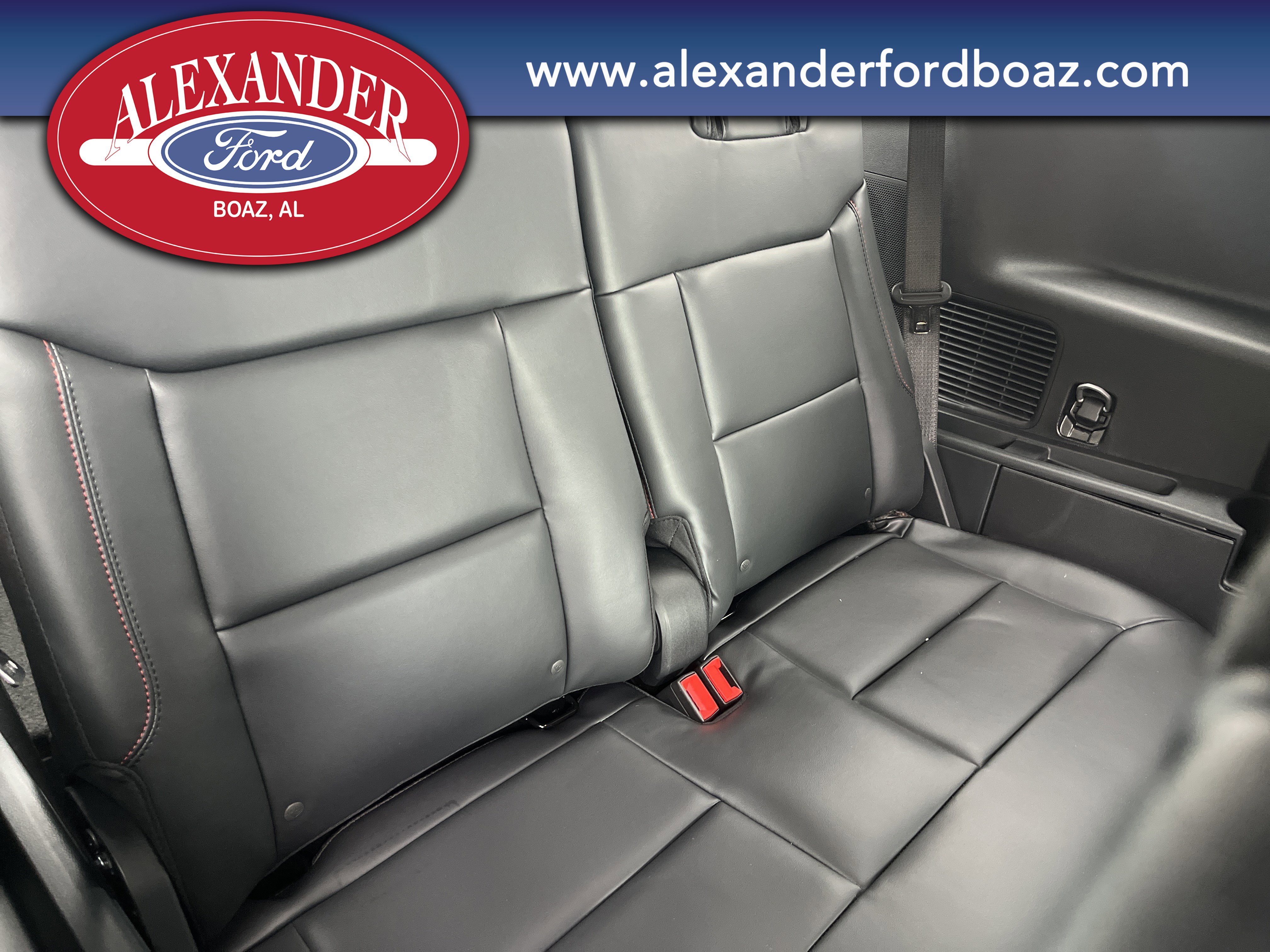 New 2026 Ford Explorer ST-Line w/ ST-Line Street Pack image 18