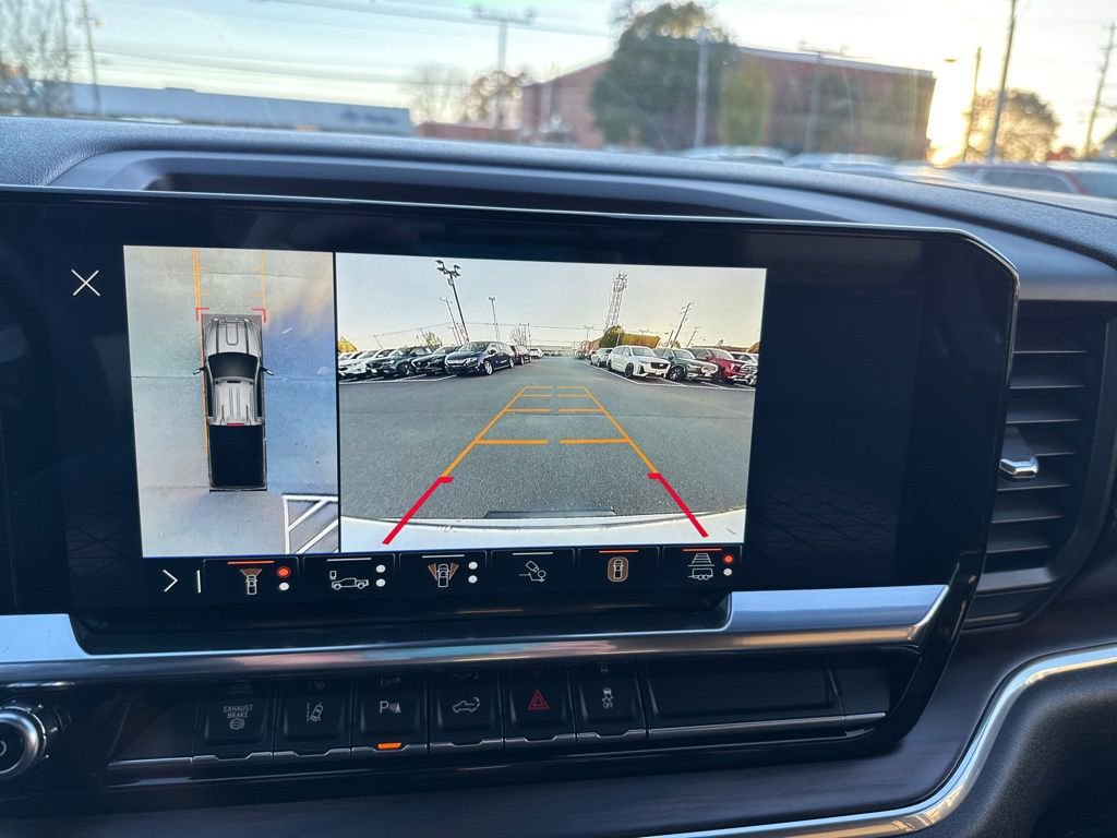 Used 2024 GMC Sierra 3500 SLT w/ SLT Premium Package image 19