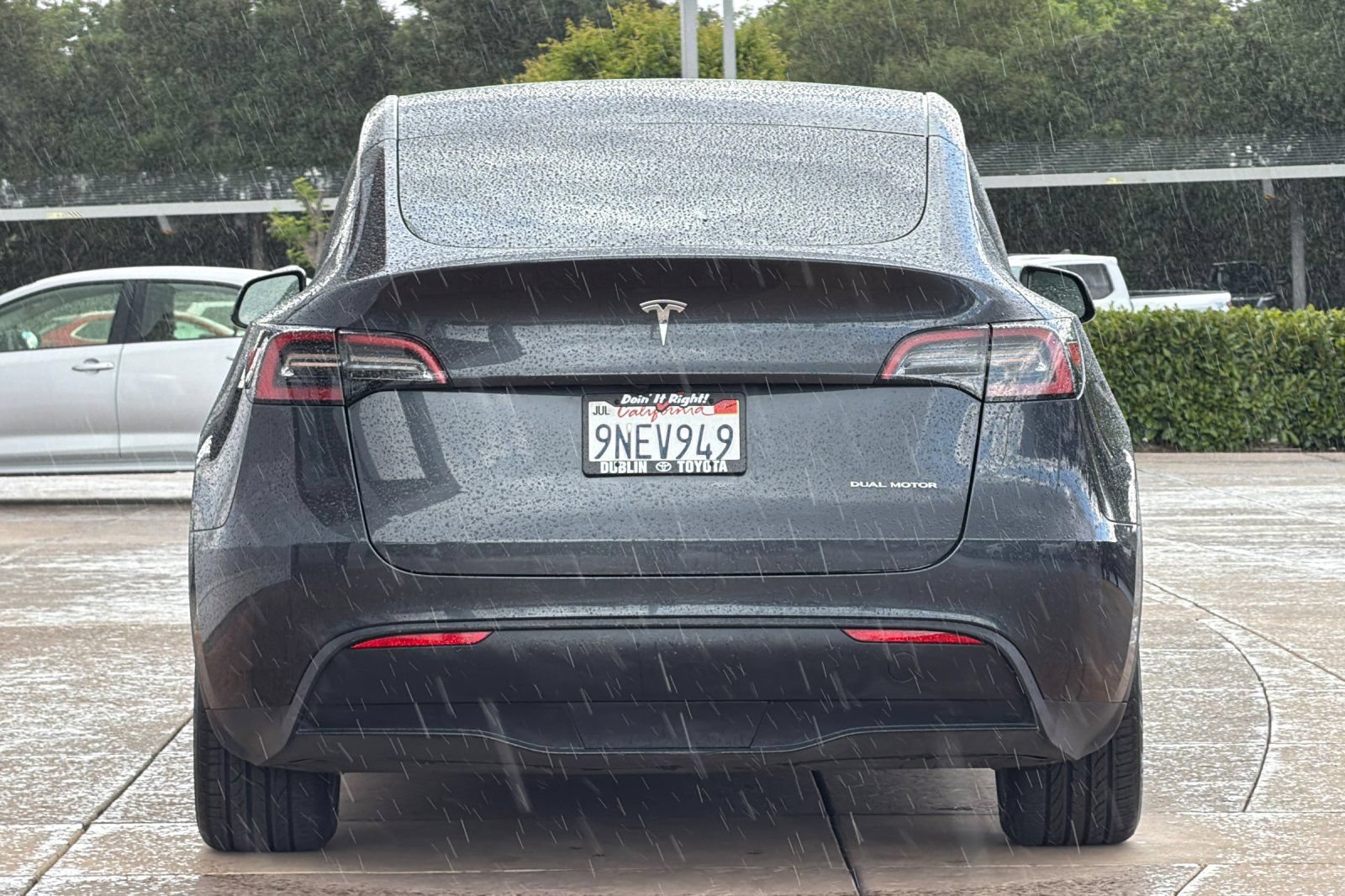 Used 2024 Tesla Model Y Long Range AWD/4WD image 5