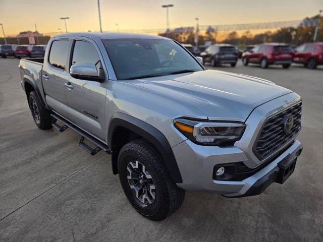 Used 2022 Toyota Tacoma TRD Off-Road image 9
