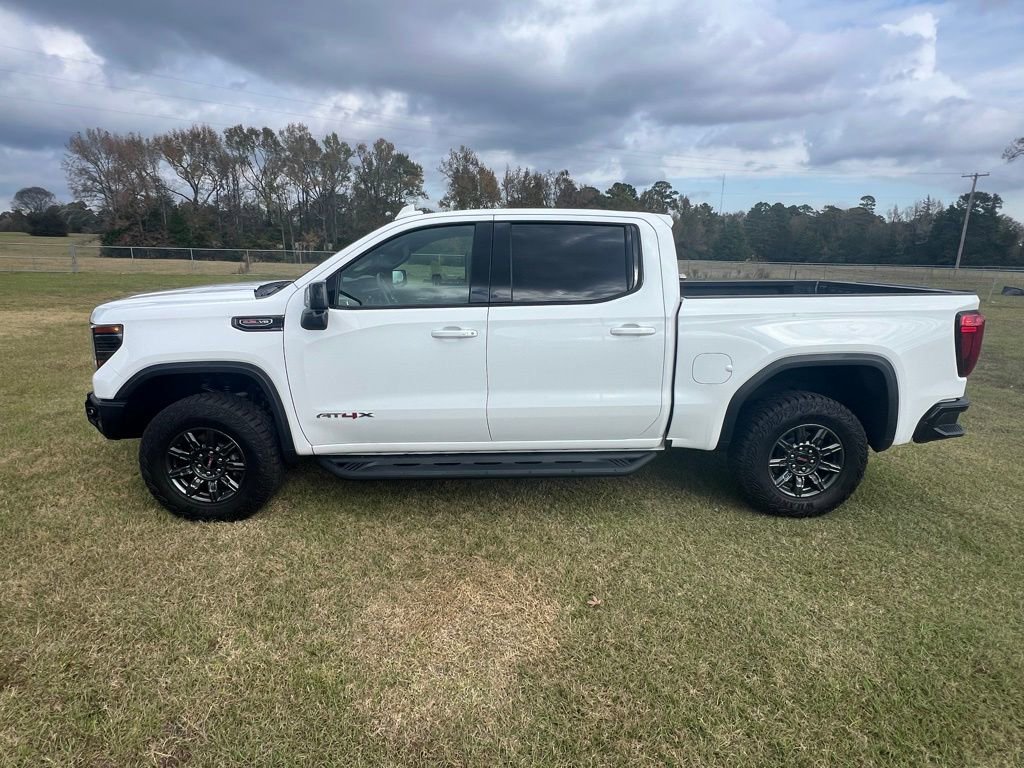 Used 2024 GMC Sierra 1500 AT4X image 2