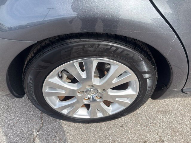 Used 2010 Toyota Avalon XLS FWD image 14