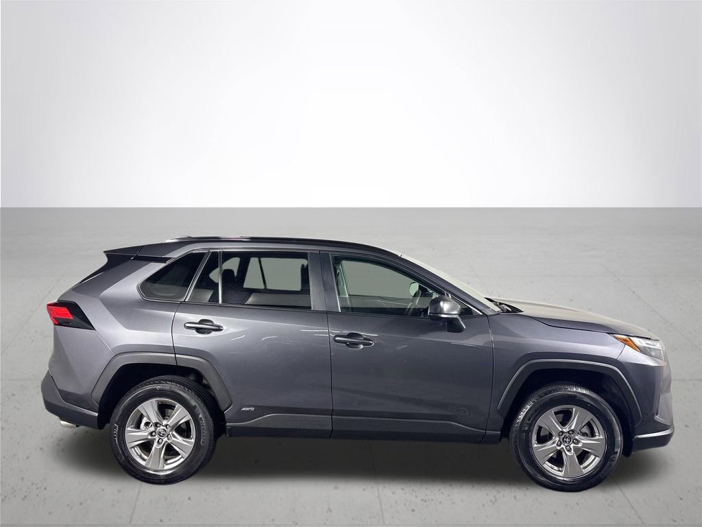 Used 2024 Toyota RAV4 LE image 5