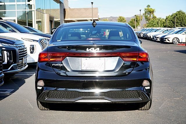 Used 2023 Kia Forte LXS FWD image 5