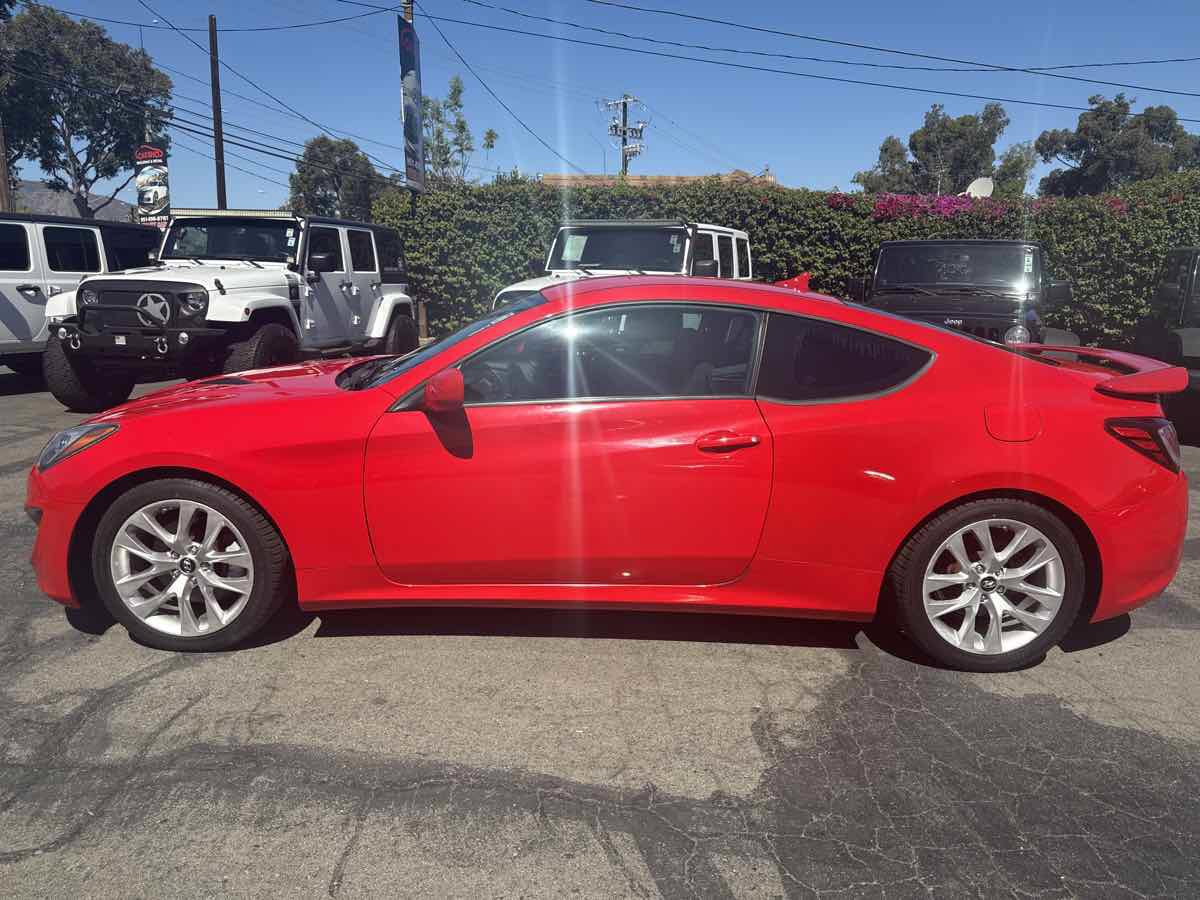 Used 2013 Hyundai Genesis 2.0T RWD image 4
