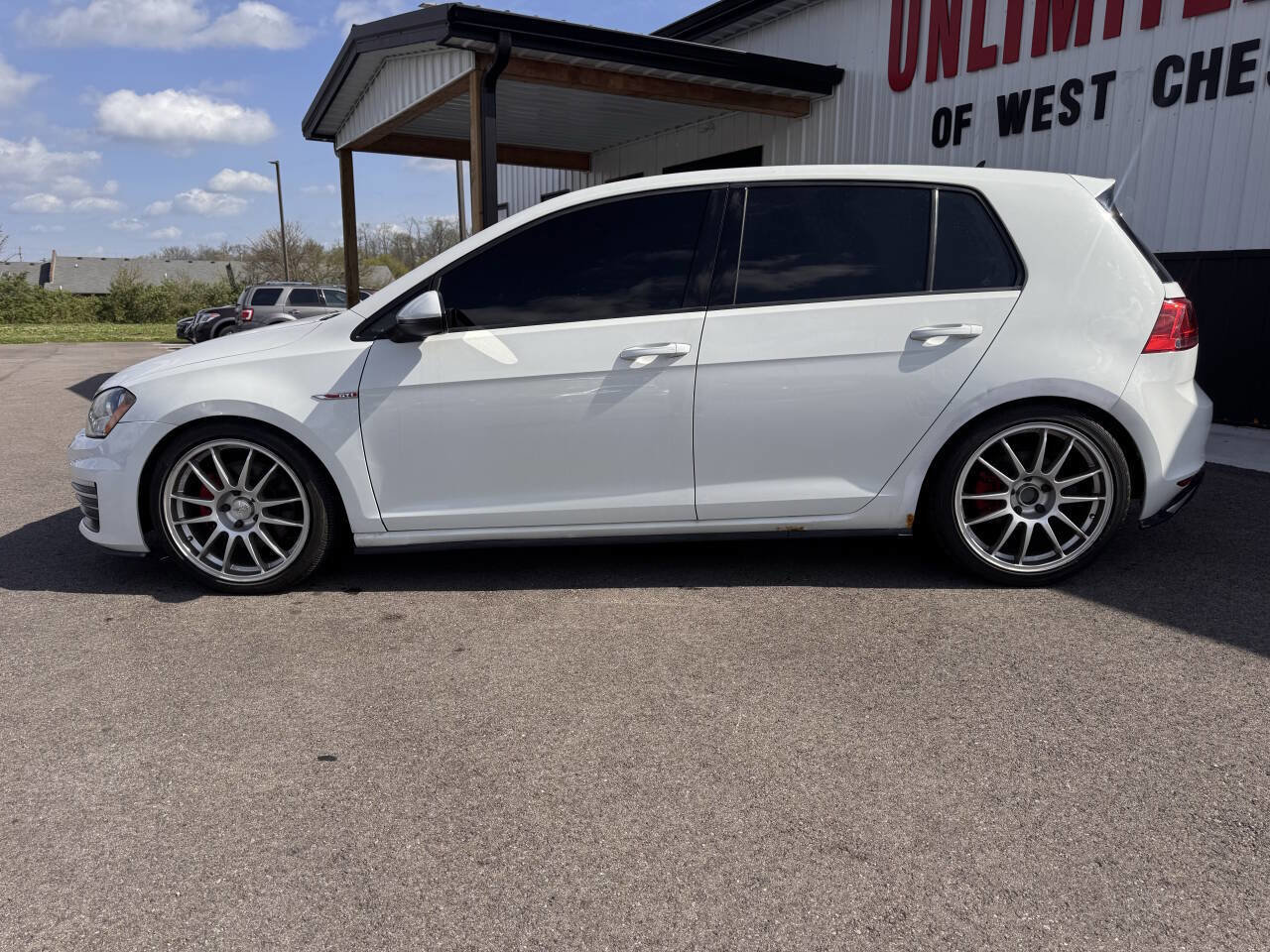 Used 2015 Volkswagen GTI SE image 11