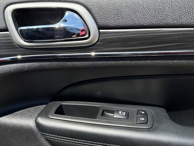 Used 2019 Jeep Grand Cherokee Limited image 21