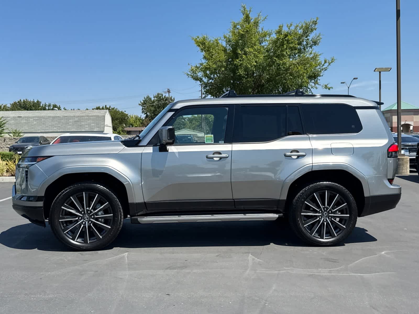 Certified 2024 Lexus GX 550 w/ Accessory Package (Z1) AWD/4WD image 9