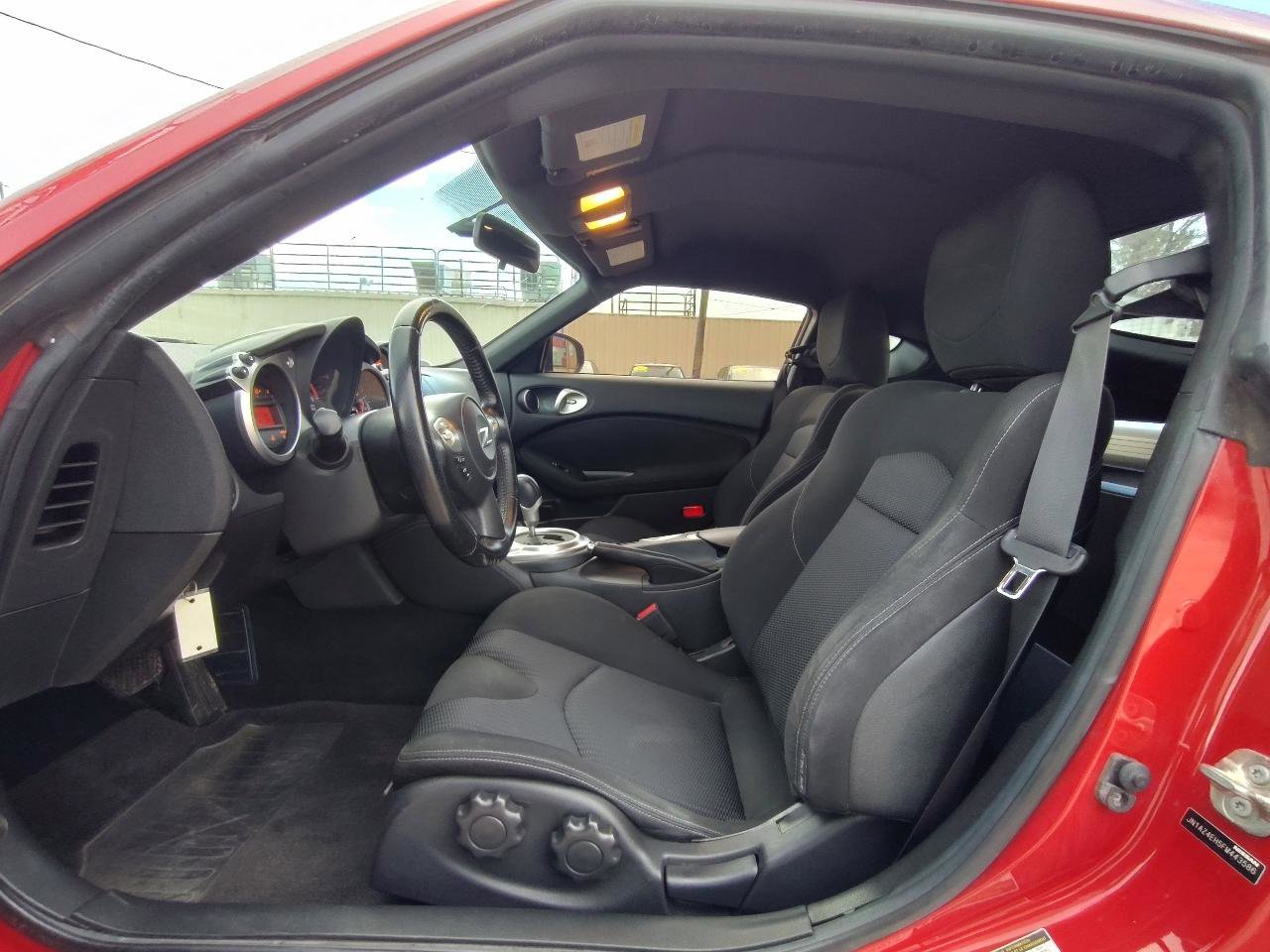 Used 2015 Nissan 370Z Coupe image 14