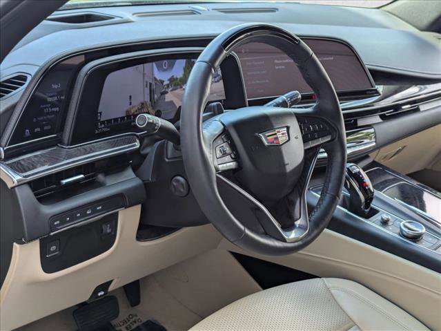 Used 2023 Cadillac Escalade Premium Luxury w/ LPO, Illumination Package image 10