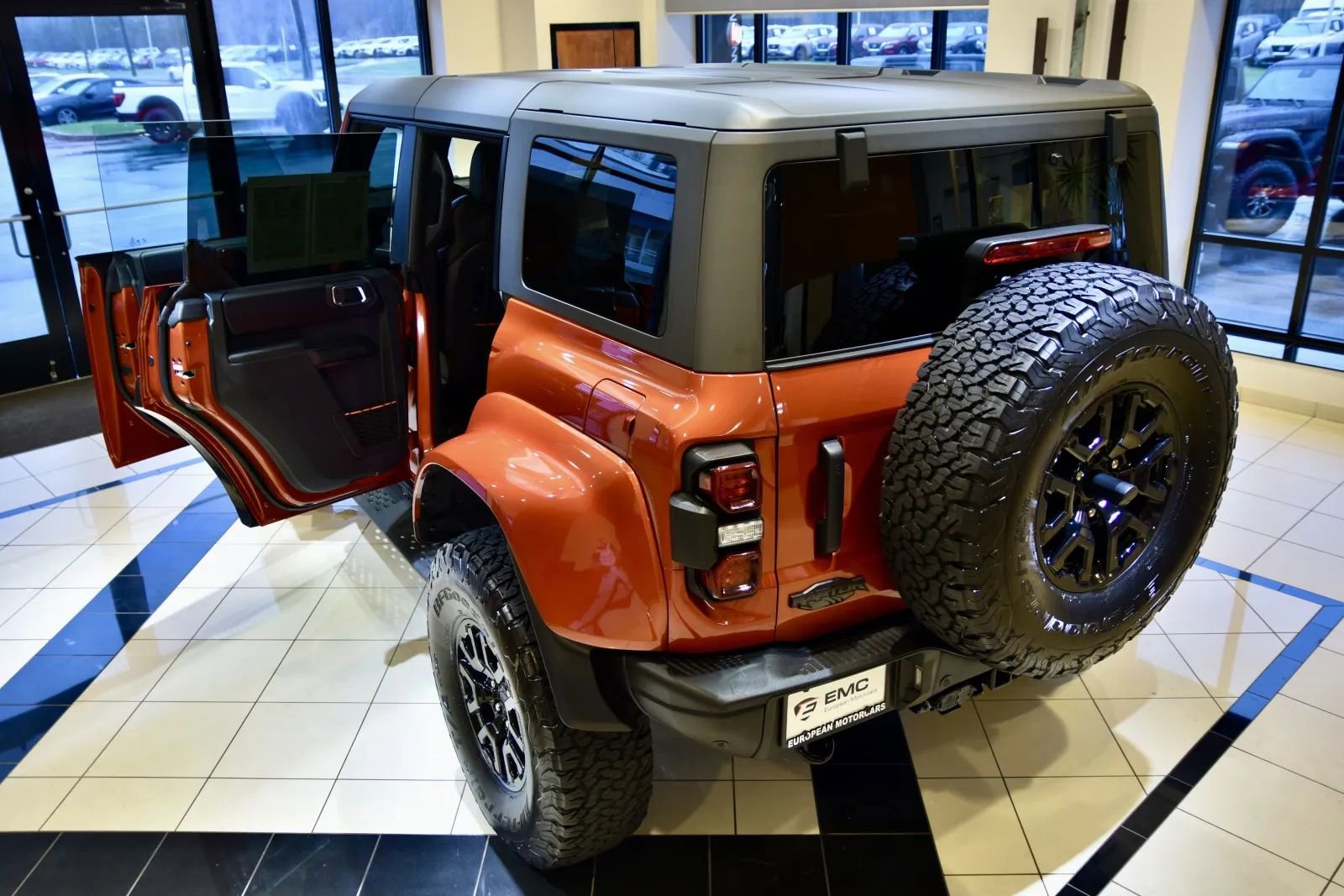 Used 2024 Ford Bronco Raptor w/ Interior Carbon Fiber Pack 6 image 8