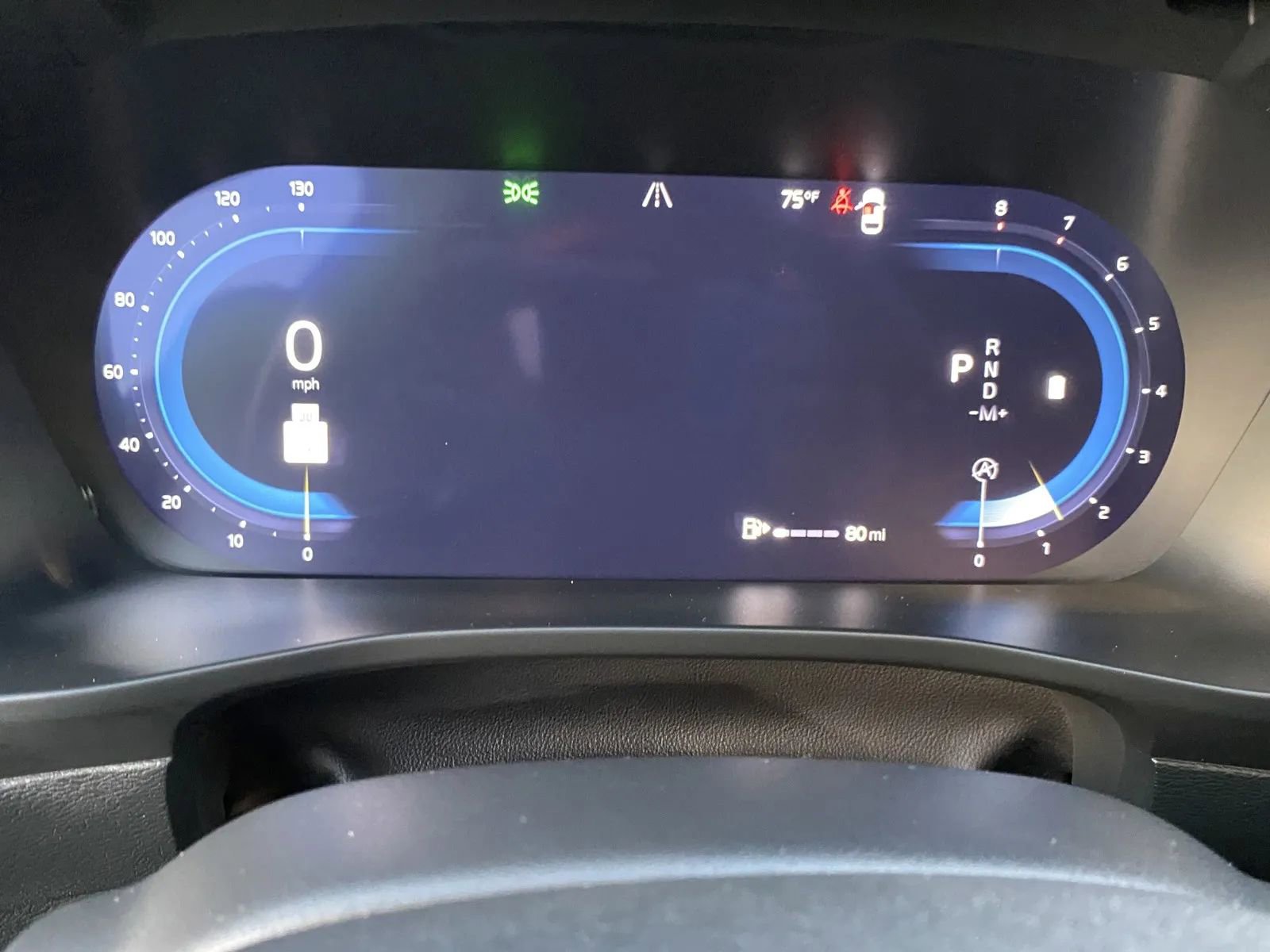 Used 2025 Volvo XC40 B5 Core image 13