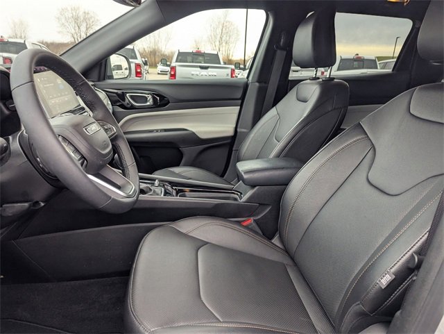 Used 2024 Jeep Compass Limited w/ Elite Group image 9