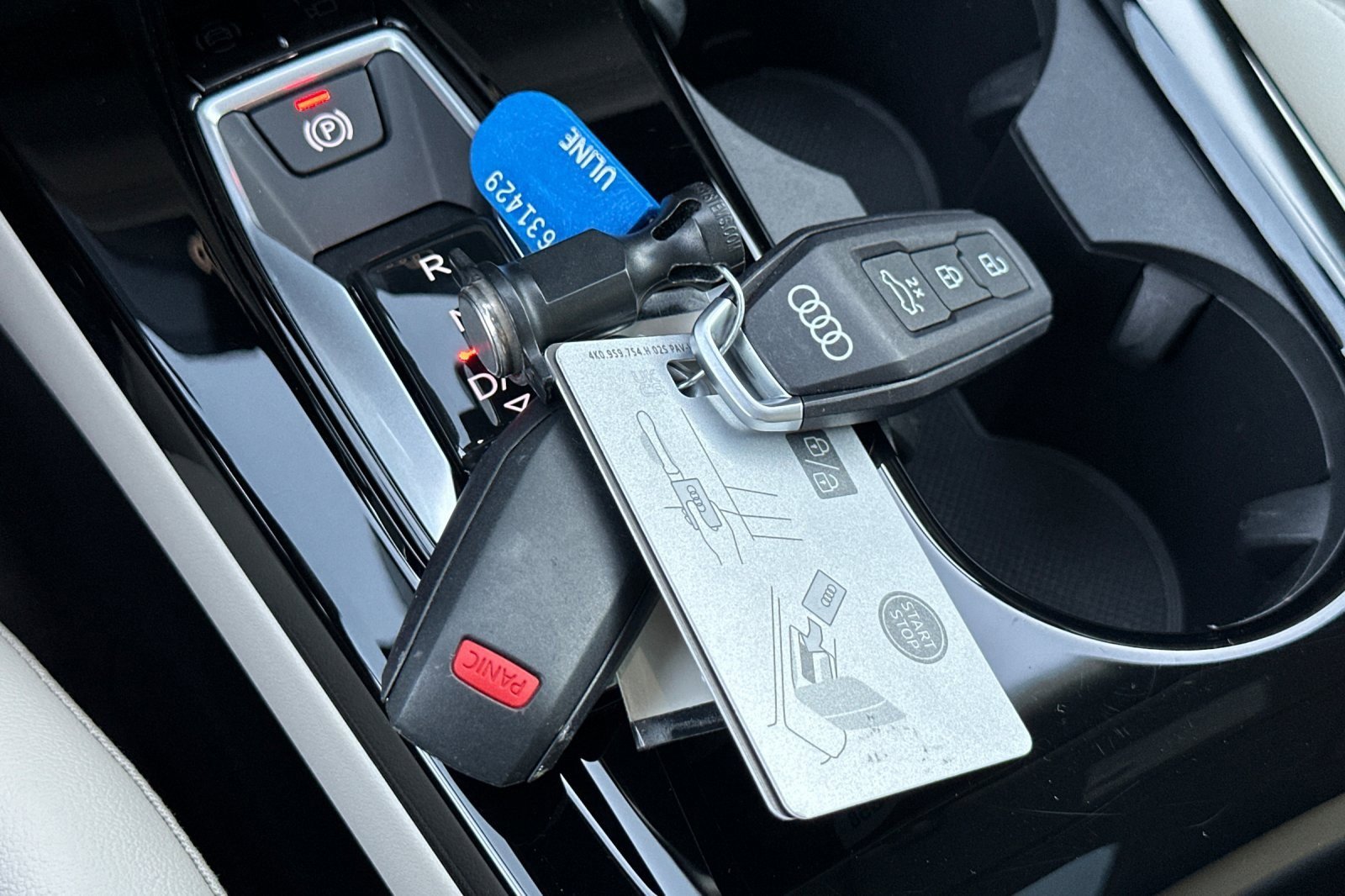 Used 2025 Audi Q6 e-tron Premium Plus w/ Premium Plus image 24