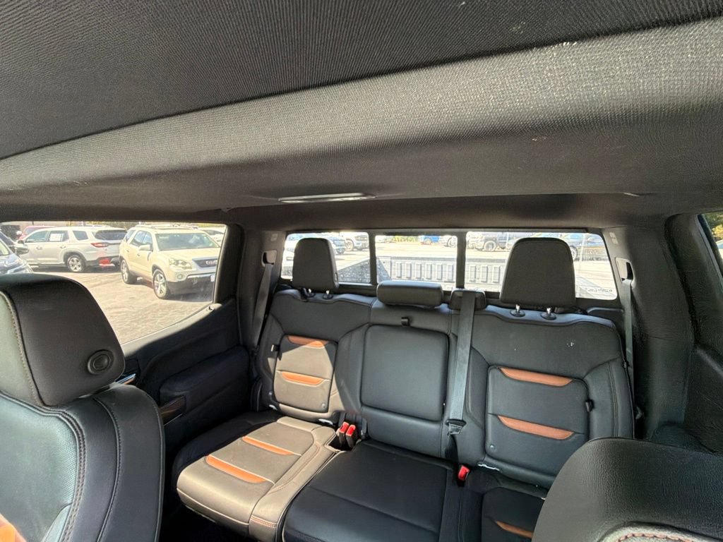 Used 2020 GMC Sierra 1500 AT4 w/ AT4 Preferred Package AWD/4WD image 9