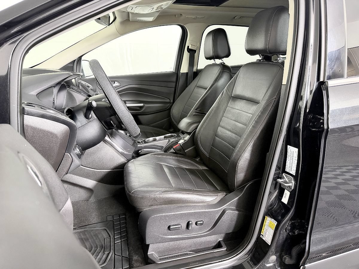 Used 2014 Ford Escape Titanium AWD/4WD image 32