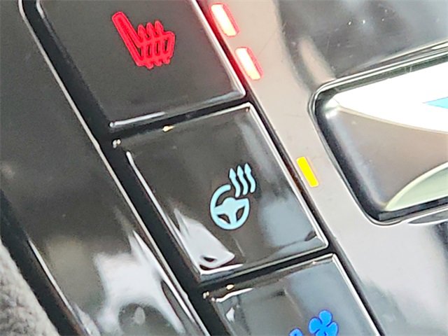 Used 2022 Ford Explorer Limited image 26