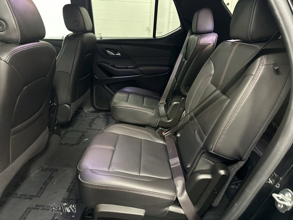 Used 2023 Chevrolet Traverse RS image 40