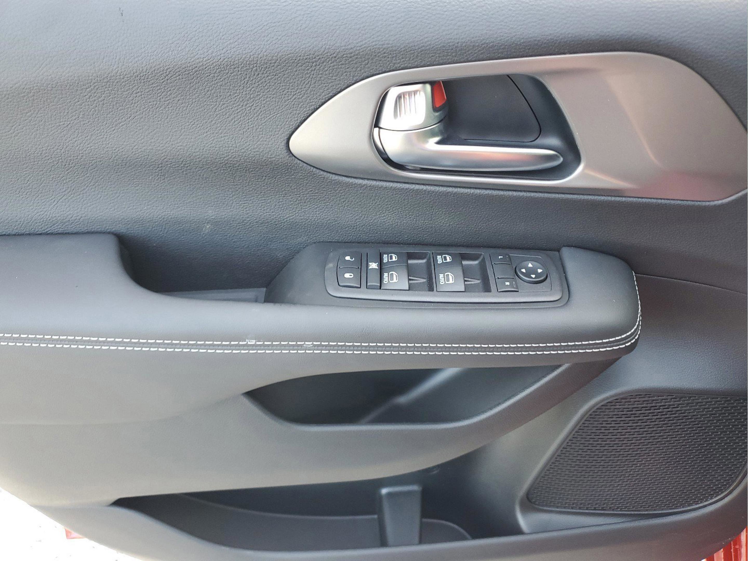 New 2026 Chrysler Voyager LX image 16