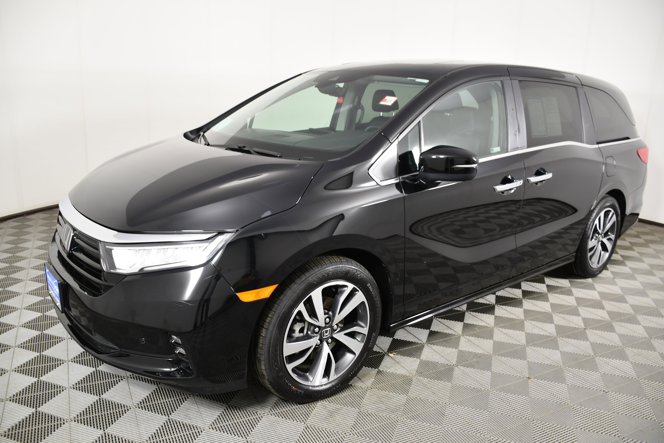 Certified 2023 Honda Odyssey Touring image 10