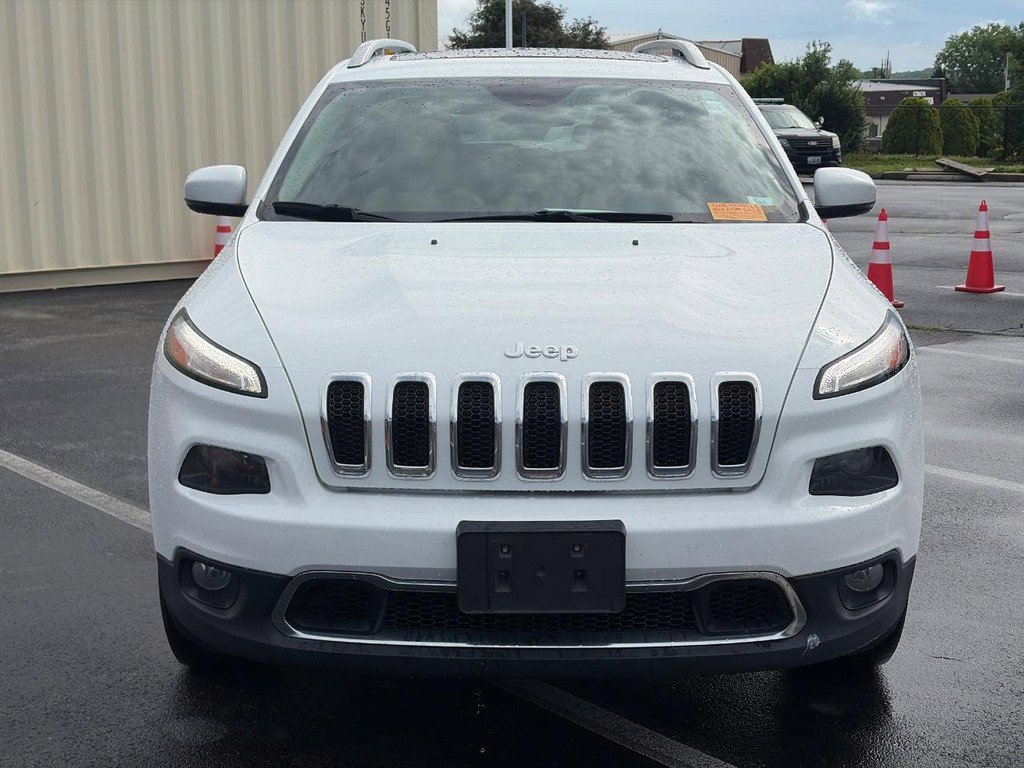 Used 2016 Jeep Cherokee Limited AWD/4WD image 2