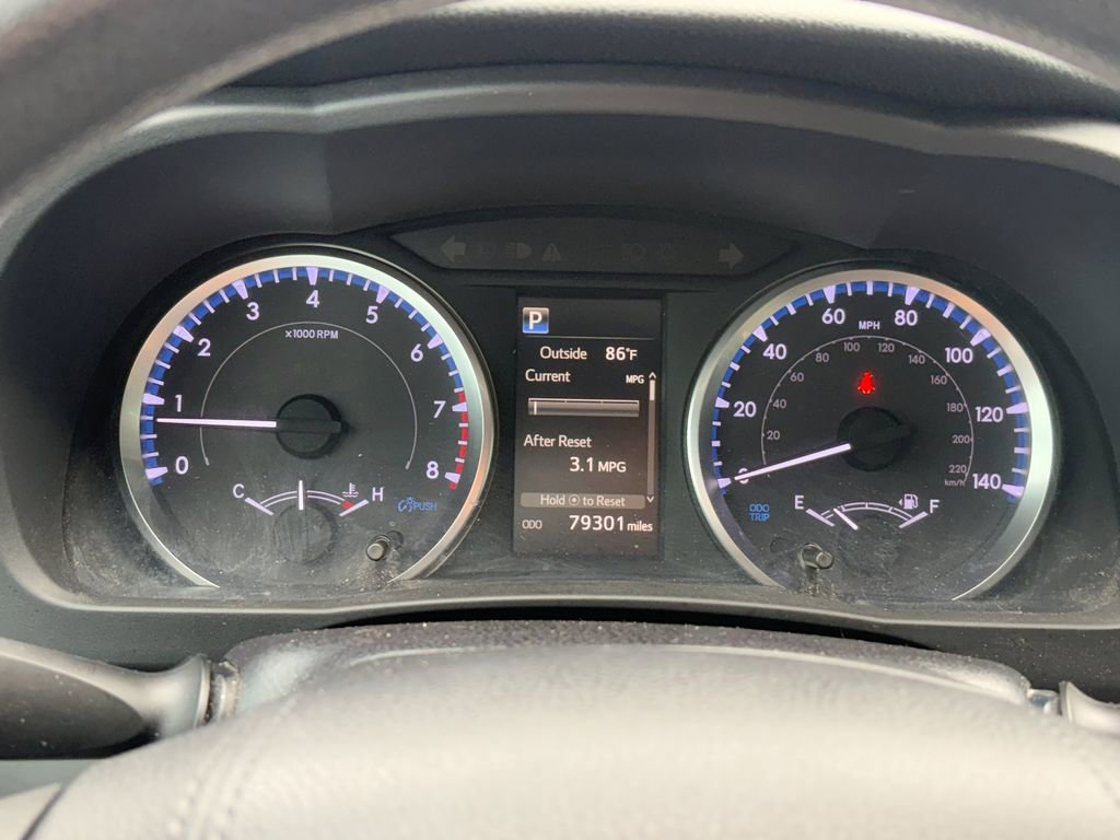 Used 2019 Toyota Highlander LE FWD image 16